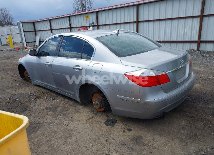 Photo 3 of 2009 Hyundai Genesis 4.6 (VIN KMHGC46F69U064960)