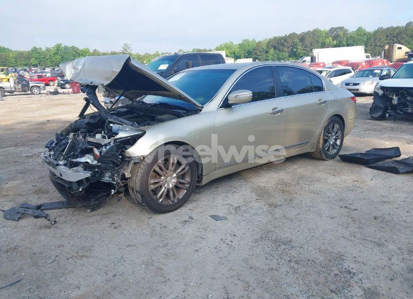 Photo 2 of 2009 Hyundai Genesis 4.6 (VIN KMHGC46F89U035122)