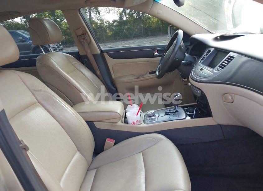 Photo 5 of 2009 Hyundai Genesis 4.6 (VIN KMHGC46F89U035122)