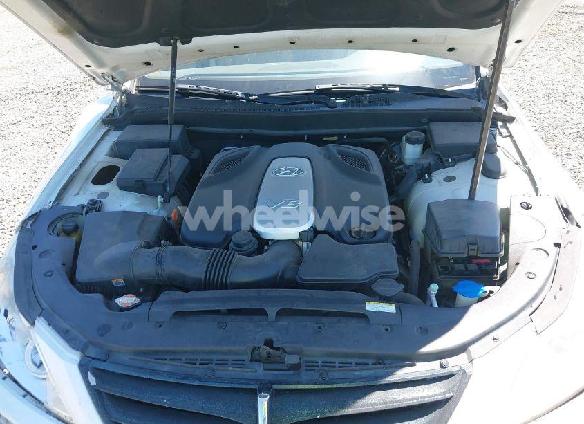 Photo 10 of 2009 Hyundai Genesis 4.6 (VIN KMHGC46F99U044248)