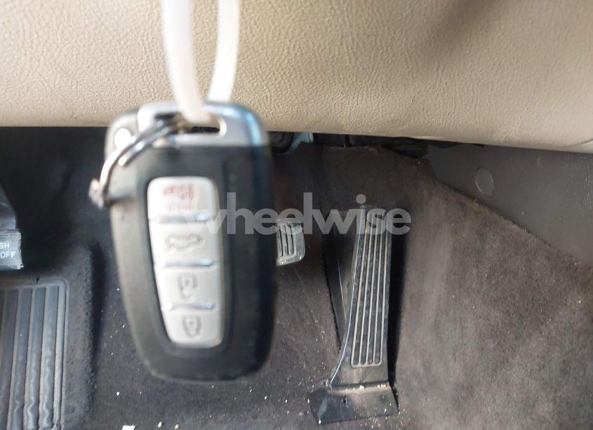 Photo 11 of 2009 Hyundai Genesis 4.6 (VIN KMHGC46FX9U032433)