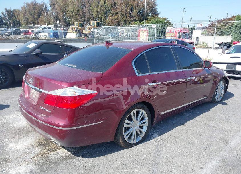 Photo 4 of 2009 Hyundai Genesis 4.6 (VIN KMHGC46FX9U032433)