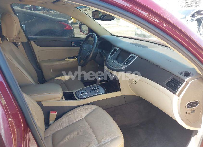 Photo 5 of 2009 Hyundai Genesis 4.6 (VIN KMHGC46FX9U032433)