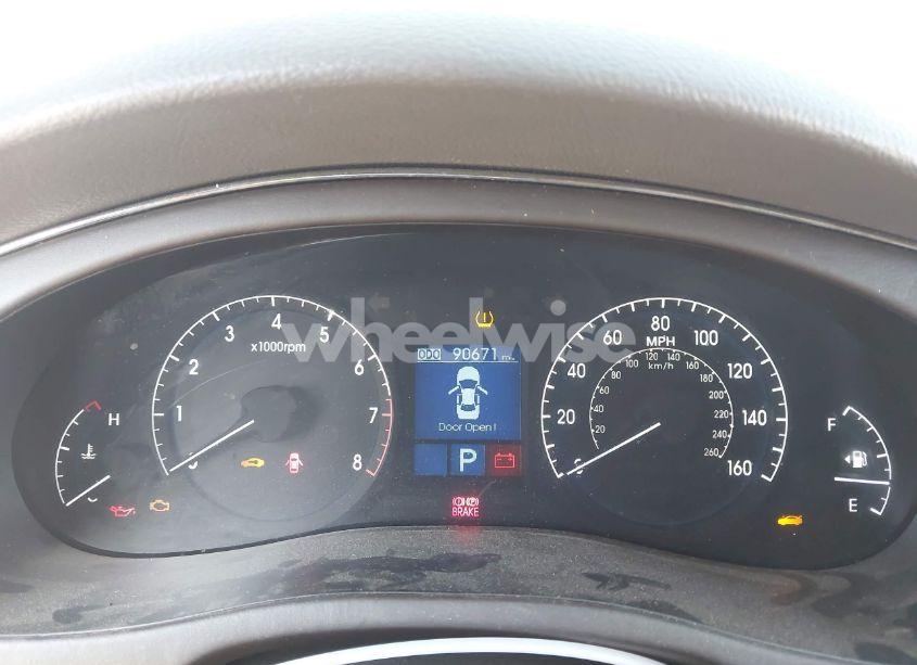 Photo 7 of 2009 Hyundai Genesis 4.6 (VIN KMHGC46FX9U032433)