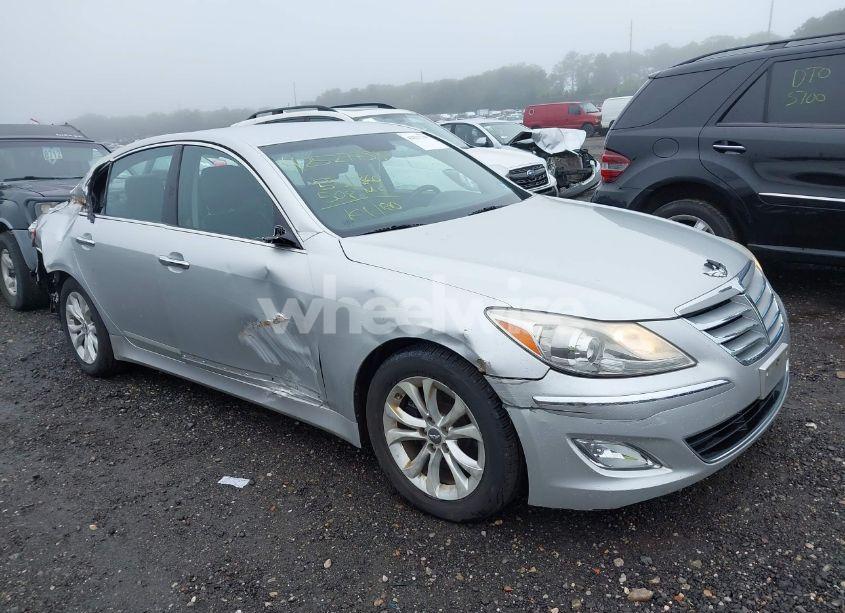 2013 Hyundai Genesis 3.8 (VIN KMHGC4DD0DU247488) main photo