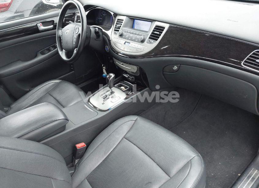 Photo 5 of 2013 Hyundai Genesis 3.8 (VIN KMHGC4DD0DU247488)