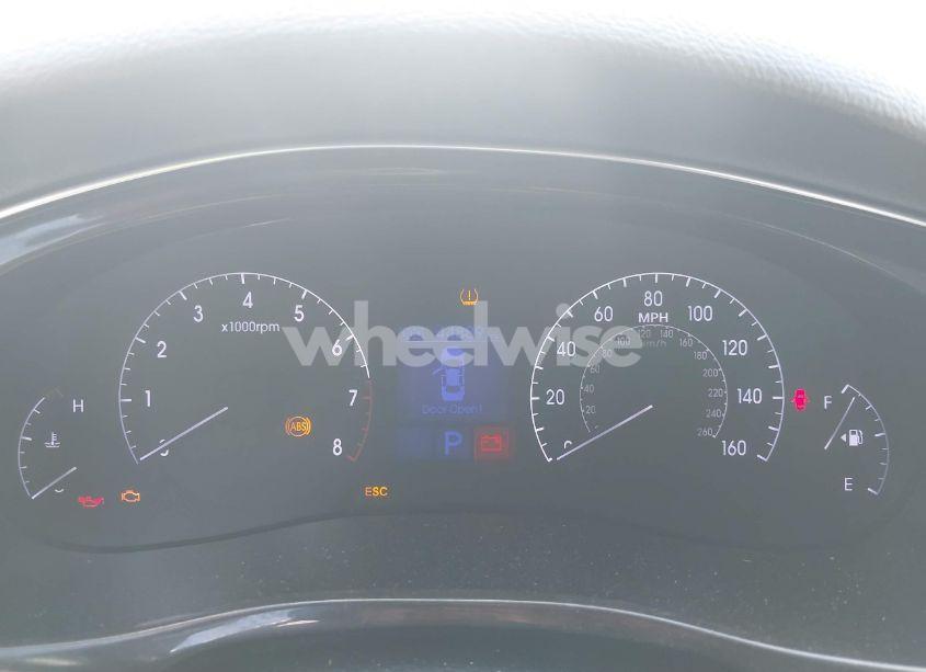 Photo 7 of 2013 Hyundai Genesis 3.8 (VIN KMHGC4DD0DU249905)