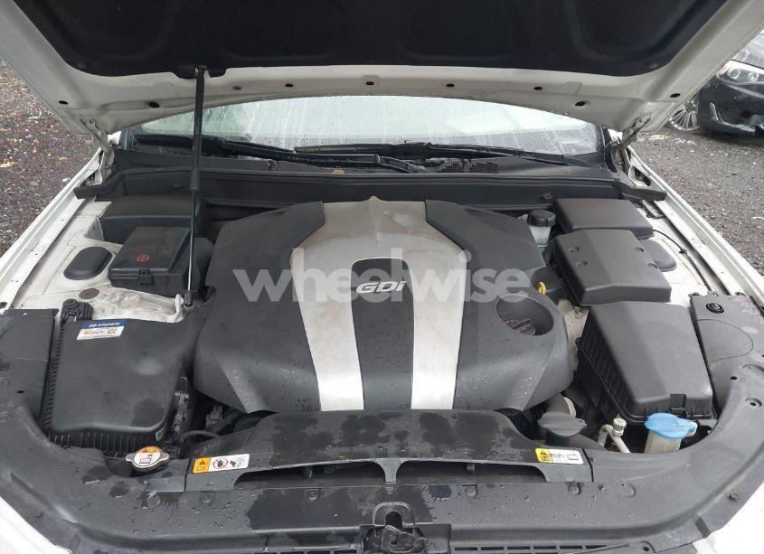 Photo 10 of 2013 Hyundai Genesis 3.8 (VIN KMHGC4DD1DU224852)