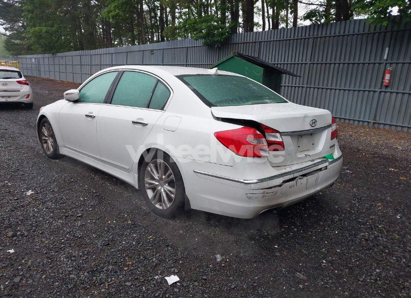 Photo 3 of 2013 Hyundai Genesis 3.8 (VIN KMHGC4DD1DU224852)