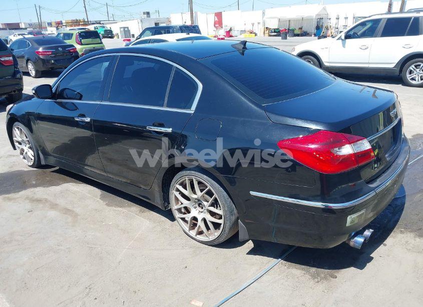 Photo 3 of 2013 Hyundai Genesis 3.8 (VIN KMHGC4DD1DU238010)