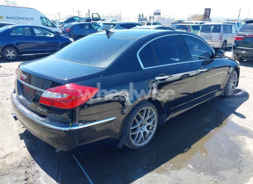 Photo 4 of 2013 Hyundai Genesis 3.8 (VIN KMHGC4DD1DU238010)