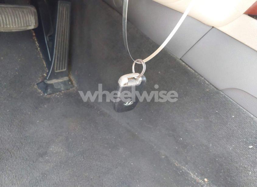 Photo 11 of 2013 Hyundai Genesis 3.8 (VIN KMHGC4DD2DU239750)