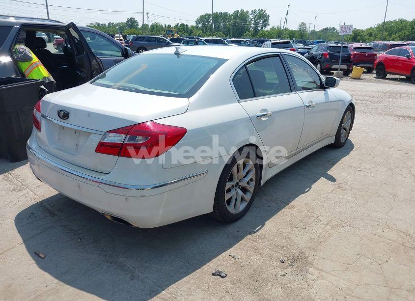 Photo 4 of 2013 Hyundai Genesis 3.8 (VIN KMHGC4DD2DU239750)