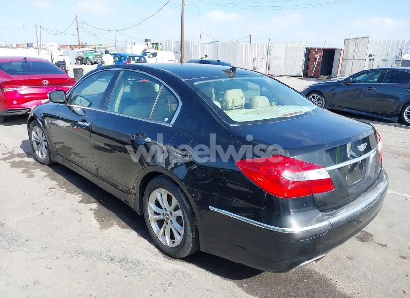 Photo 3 of 2013 Hyundai Genesis 3.8 (VIN KMHGC4DD2DU241594)