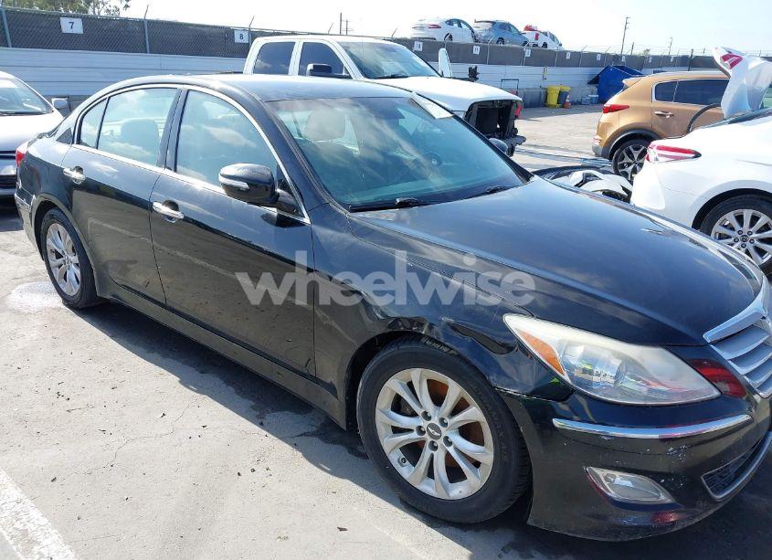 Photo 6 of 2013 Hyundai Genesis 3.8 (VIN KMHGC4DD2DU241594)