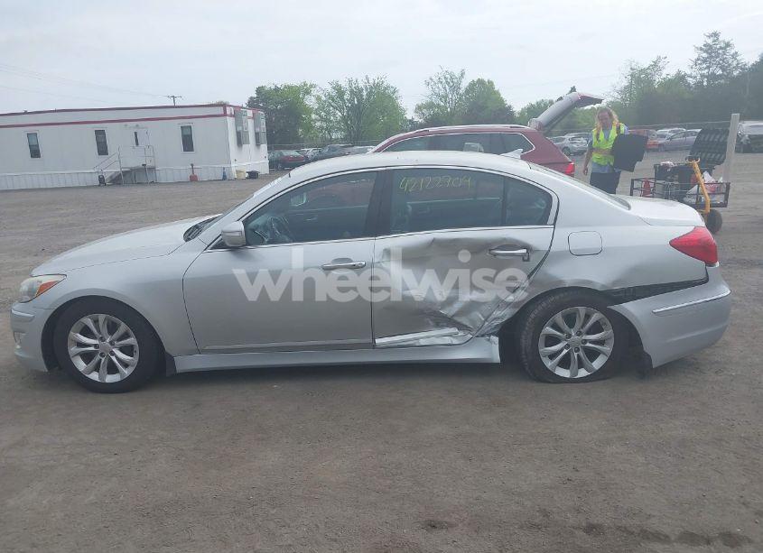 Photo 14 of 2013 Hyundai Genesis 3.8 (VIN KMHGC4DD2DU245953)