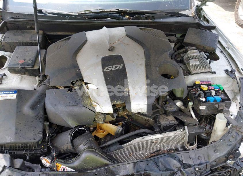 Photo 10 of 2013 Hyundai Genesis 3.8 (VIN KMHGC4DD3DU248313)