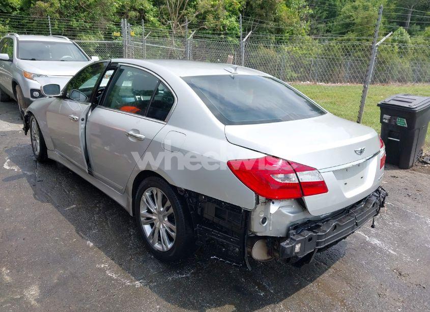 Photo 3 of 2013 Hyundai Genesis 3.8 (VIN KMHGC4DD3DU248313)