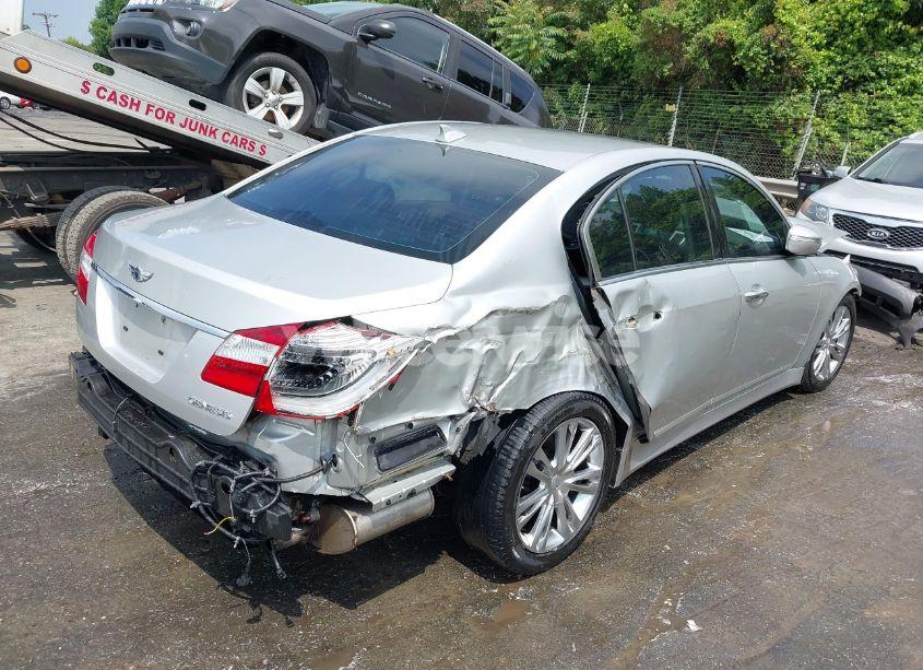 Photo 4 of 2013 Hyundai Genesis 3.8 (VIN KMHGC4DD3DU248313)