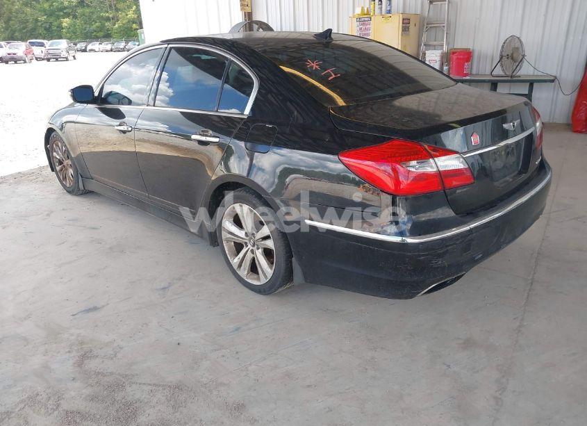 Photo 3 of 2013 Hyundai Genesis 3.8 (VIN KMHGC4DD5DU214566)