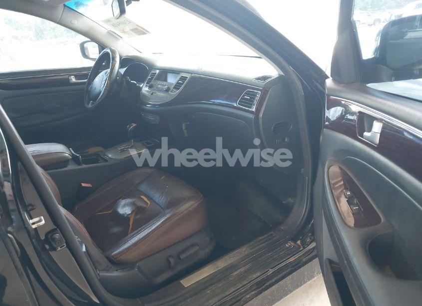 Photo 5 of 2013 Hyundai Genesis 3.8 (VIN KMHGC4DD5DU214566)