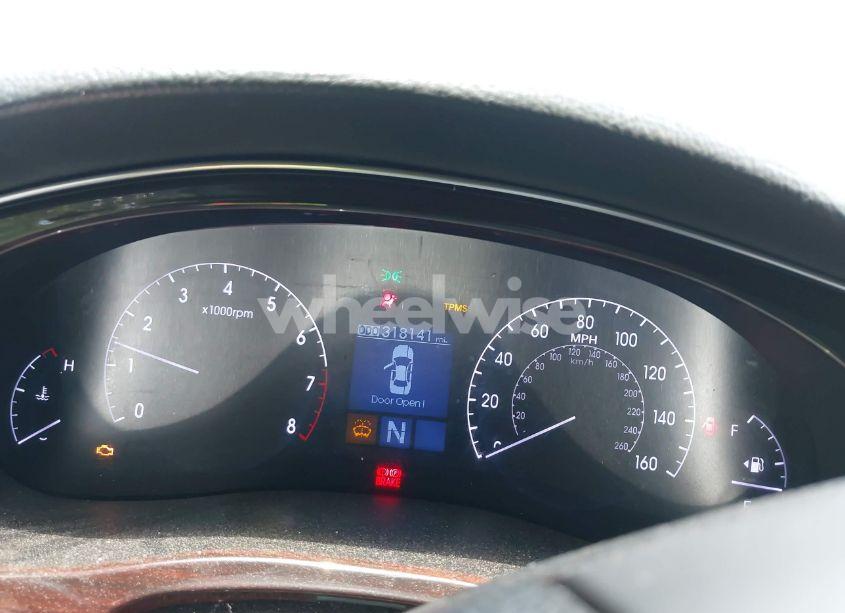 Photo 7 of 2013 Hyundai Genesis 3.8 (VIN KMHGC4DD5DU214566)