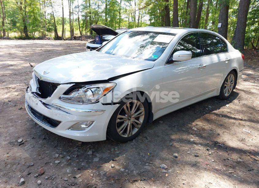 Photo 2 of 2012 Hyundai Genesis 3.8 (VIN KMHGC4DD6CU185562)