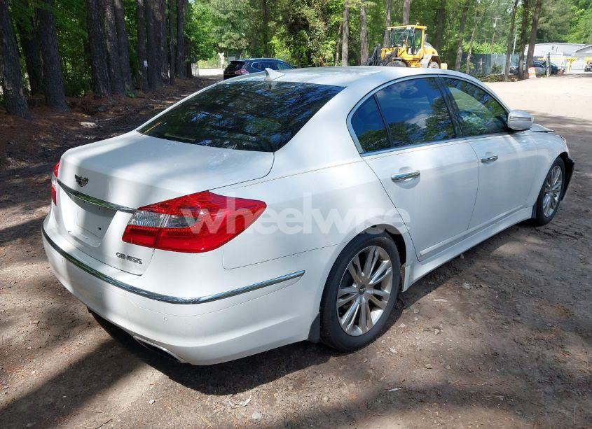 Photo 4 of 2012 Hyundai Genesis 3.8 (VIN KMHGC4DD6CU185562)