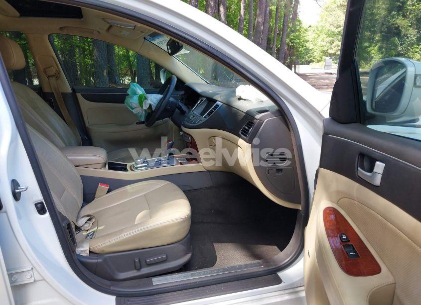 Photo 5 of 2012 Hyundai Genesis 3.8 (VIN KMHGC4DD6CU185562)