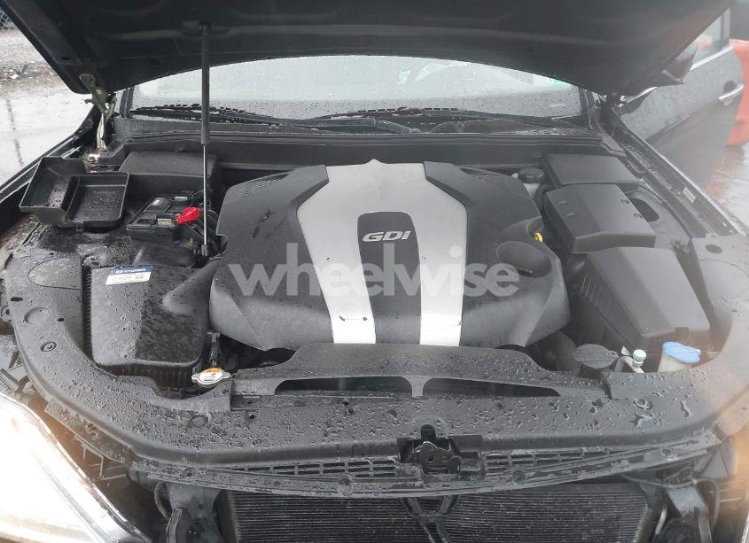 Photo 10 of 2013 Hyundai Genesis 3.8 (VIN KMHGC4DD6DU224913)