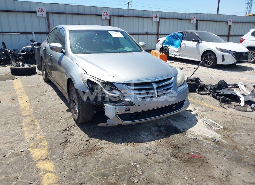 2013 Hyundai Genesis 3.8 (VIN KMHGC4DD7DU249903) main photo