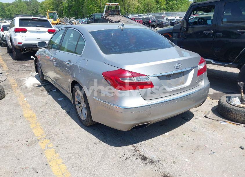Photo 3 of 2013 Hyundai Genesis 3.8 (VIN KMHGC4DD7DU249903)