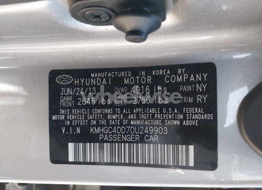 Photo 9 of 2013 Hyundai Genesis 3.8 (VIN KMHGC4DD7DU249903)