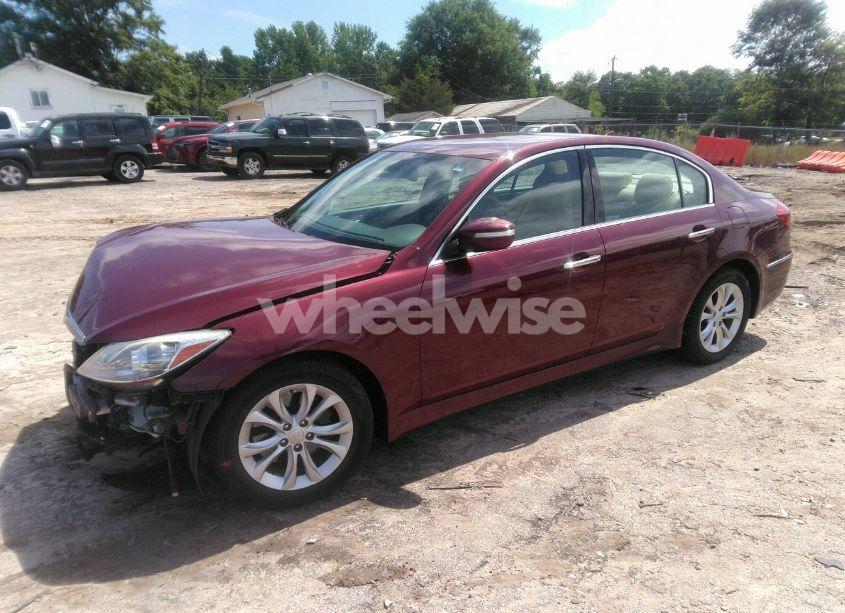 Photo 2 of 2013 Hyundai Genesis 3.8 (VIN KMHGC4DD8DU212407)