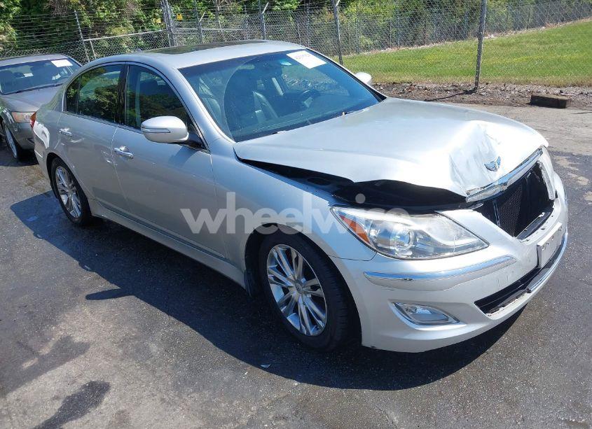 2013 Hyundai Genesis 3.8 (VIN KMHGC4DD8DU222547) main photo
