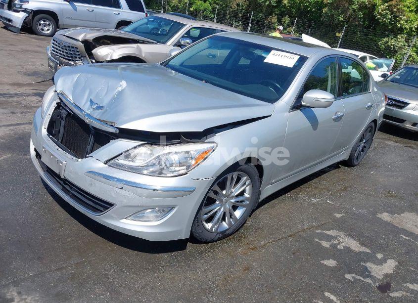 Photo 2 of 2013 Hyundai Genesis 3.8 (VIN KMHGC4DD8DU222547)