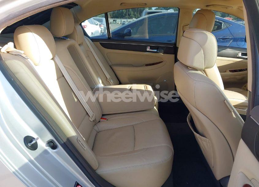 Photo 8 of 2013 Hyundai Genesis 3.8 (VIN KMHGC4DD8DU235184)