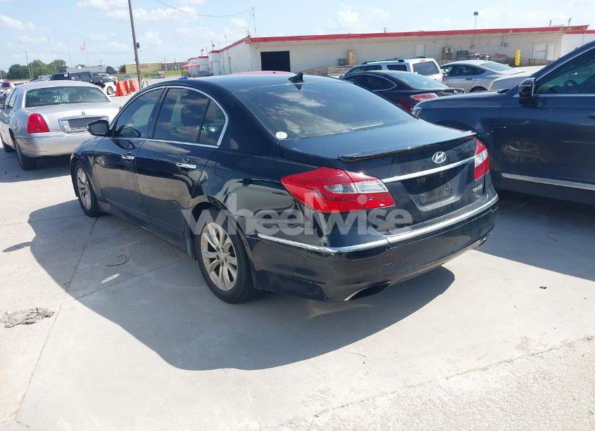 Photo 3 of 2013 Hyundai Genesis 3.8 (VIN KMHGC4DD8DU243348)