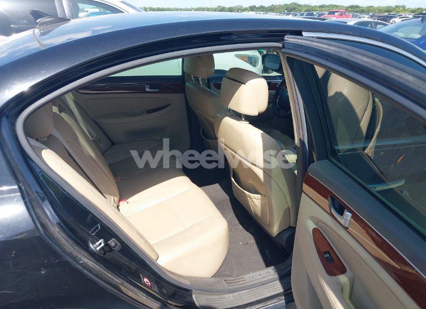 Photo 8 of 2013 Hyundai Genesis 3.8 (VIN KMHGC4DD8DU243348)