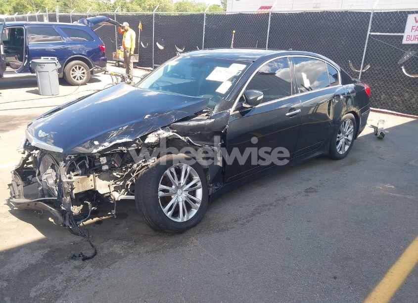 Photo 2 of 2013 Hyundai Genesis 3.8 (VIN KMHGC4DD9DU221312)