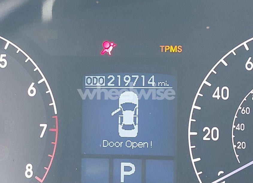 Photo 7 of 2012 Hyundai Genesis 3.8 (VIN KMHGC4DDXCU181420)