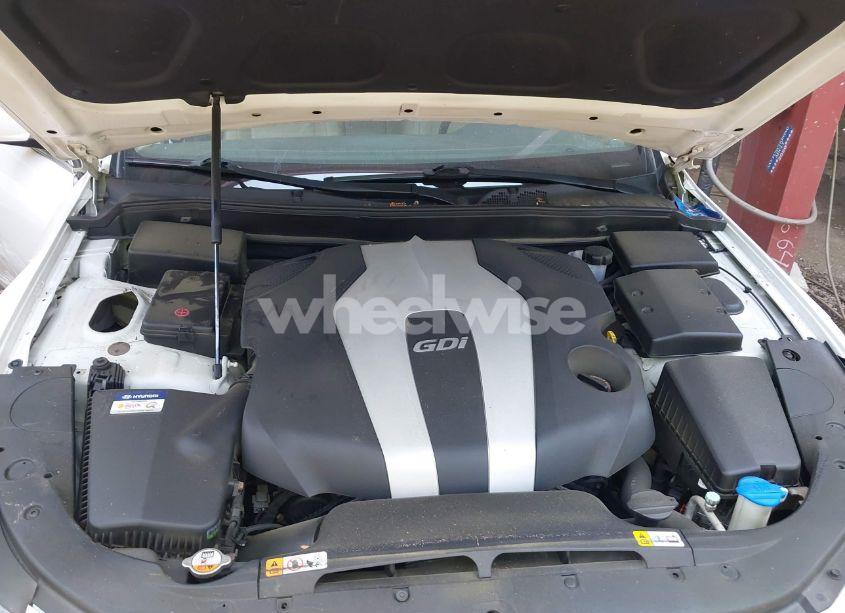 Photo 10 of 2013 Hyundai Genesis 3.8 (VIN KMHGC4DDXDU237728)