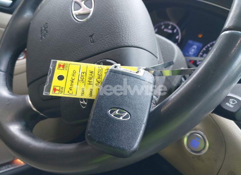 Photo 11 of 2013 Hyundai Genesis 3.8 (VIN KMHGC4DDXDU237728)