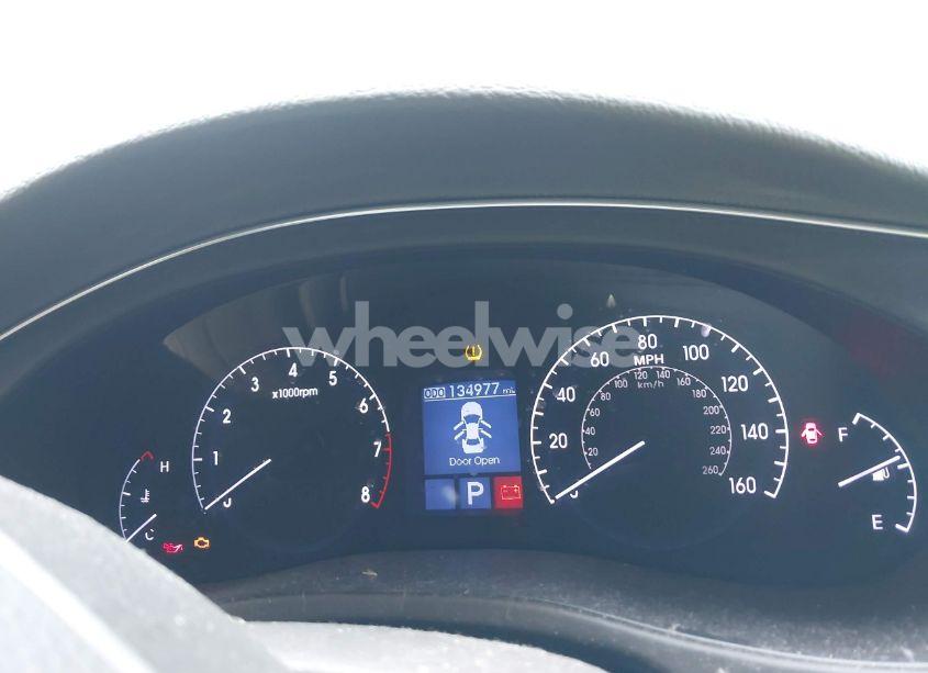 Photo 15 of 2013 Hyundai Genesis 3.8 (VIN KMHGC4DDXDU237728)