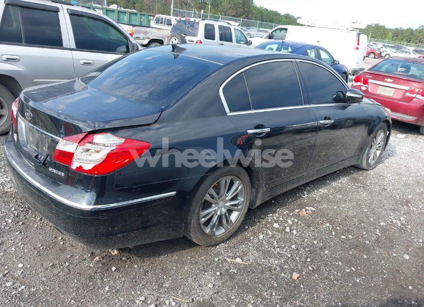 Photo 4 of 2013 Hyundai Genesis 3.8 (VIN KMHGC4DDXDU252889)