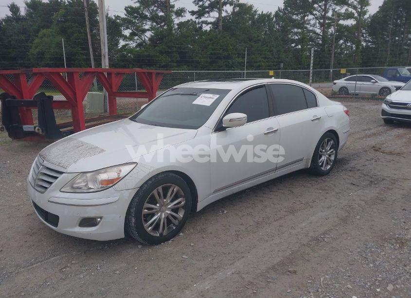Photo 2 of 2011 Hyundai Genesis 4.6 (VIN KMHGC4DF0BU140553)
