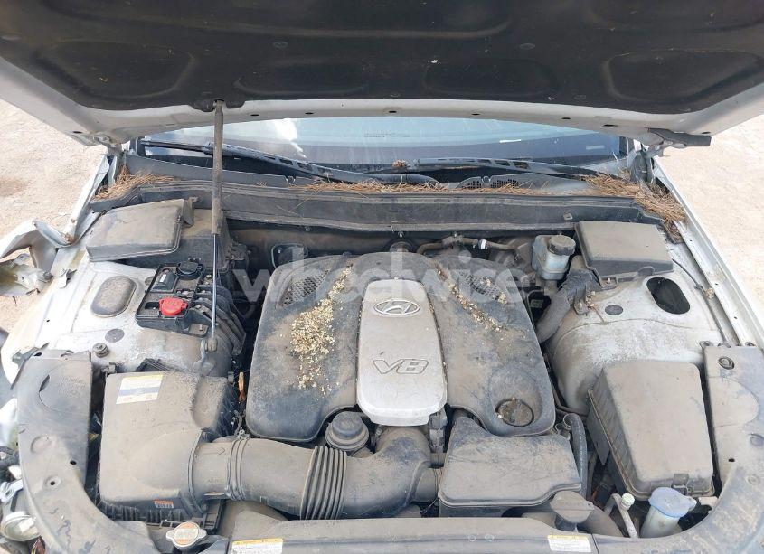 Photo 10 of 2011 Hyundai Genesis 4.6 (VIN KMHGC4DF1BU125723)