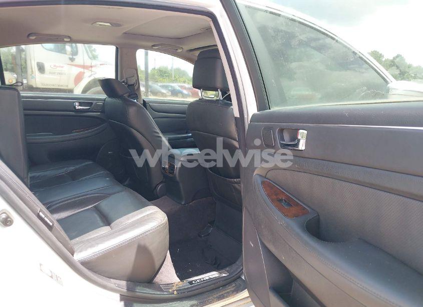 Photo 8 of 2011 Hyundai Genesis 4.6 (VIN KMHGC4DF1BU125723)