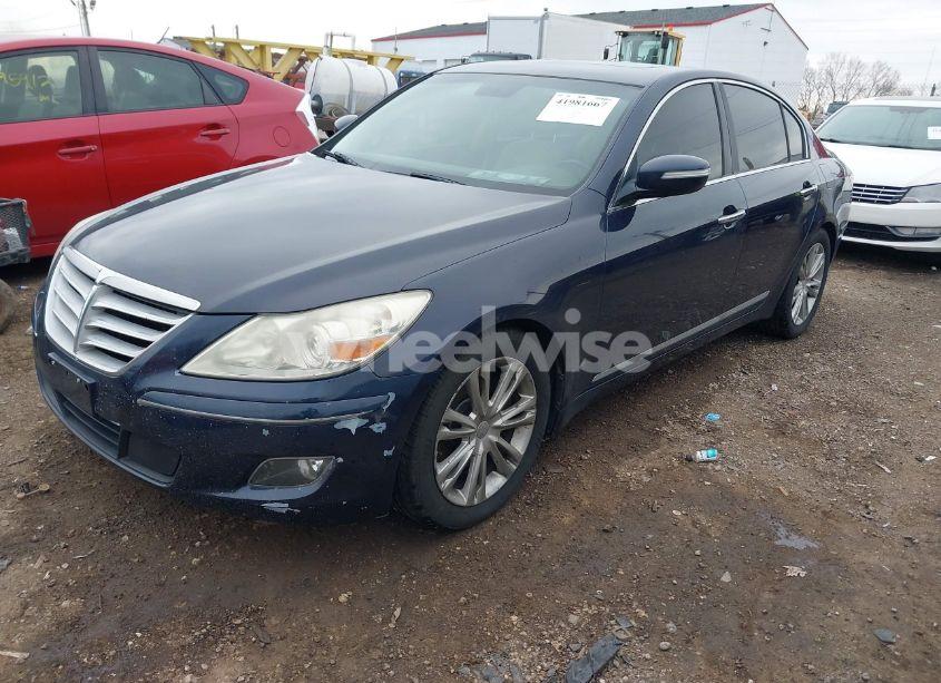 Photo 2 of 2011 Hyundai Genesis 4.6 (VIN KMHGC4DF2BU145138)