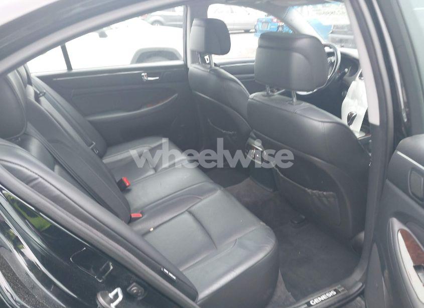 Photo 8 of 2010 Hyundai Genesis 4.6 (VIN KMHGC4DF8AU080830)